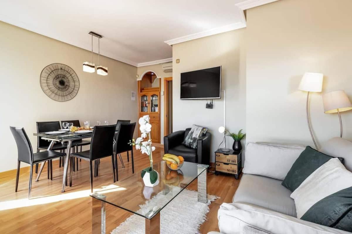 Stunning Penthouse In The Centre Of Apartment *